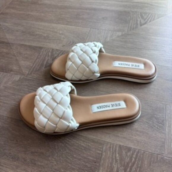 Steve Madden Women's Paislee Flat Sandal - Picture 4 of 7